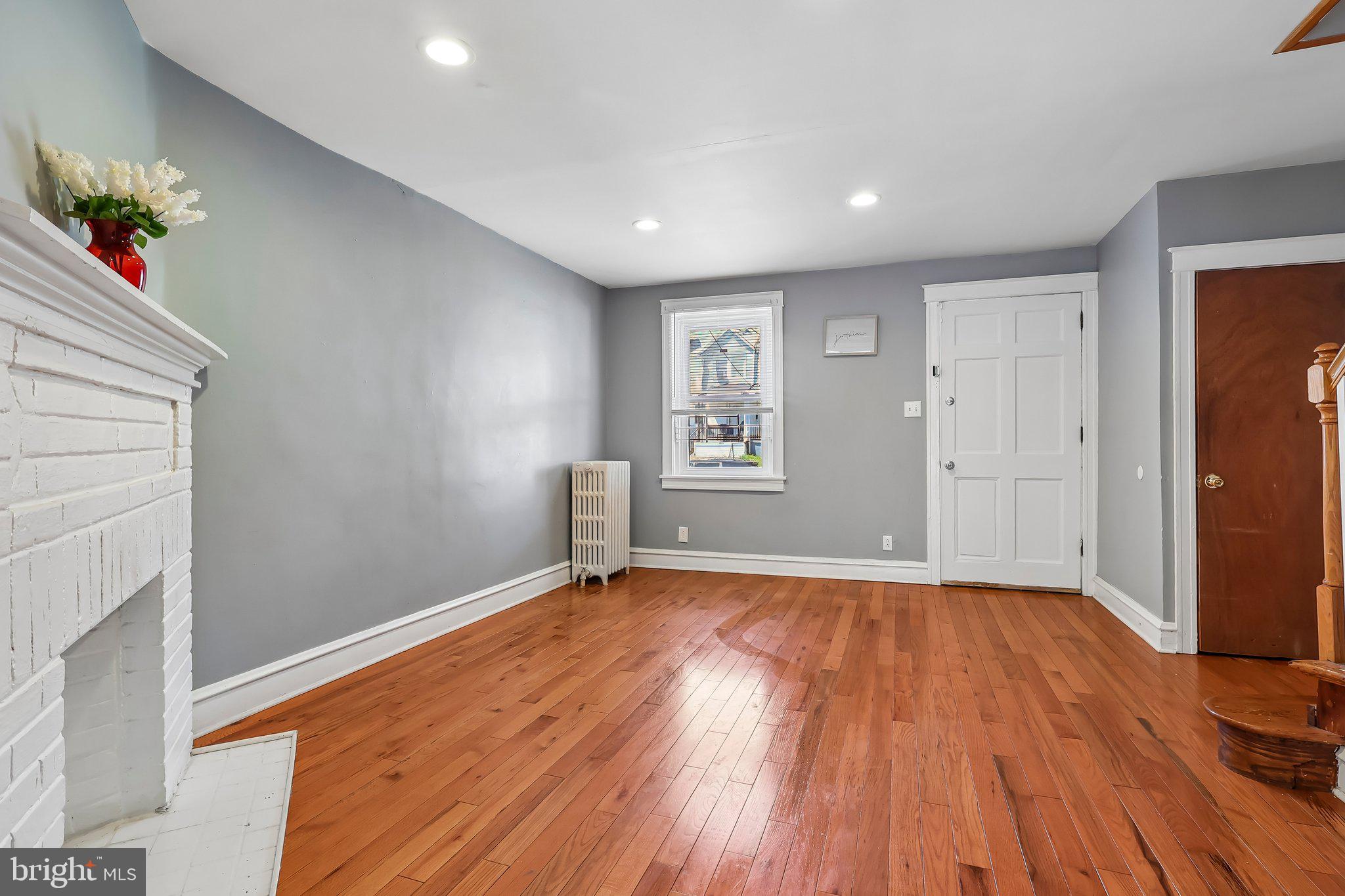 7046 CLOVER LANE