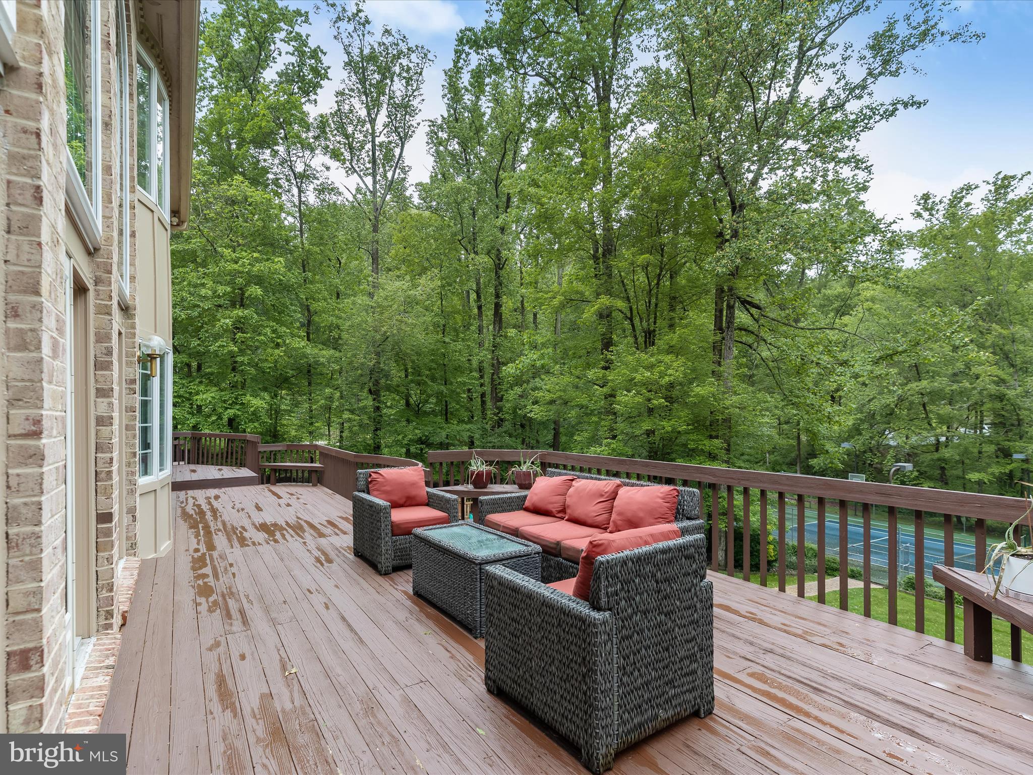 THE HILL FARM - Residential