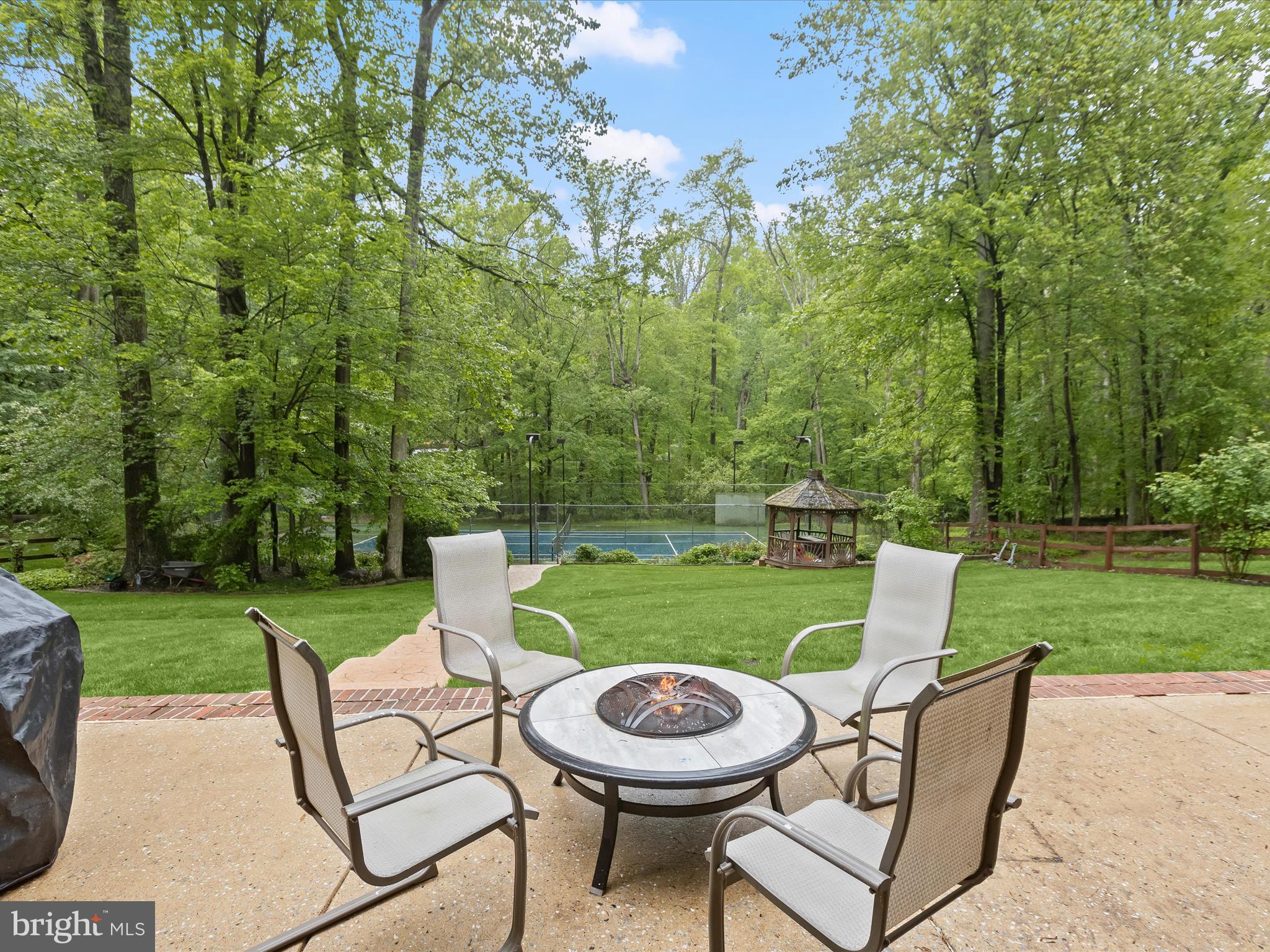 THE HILL FARM - Residential