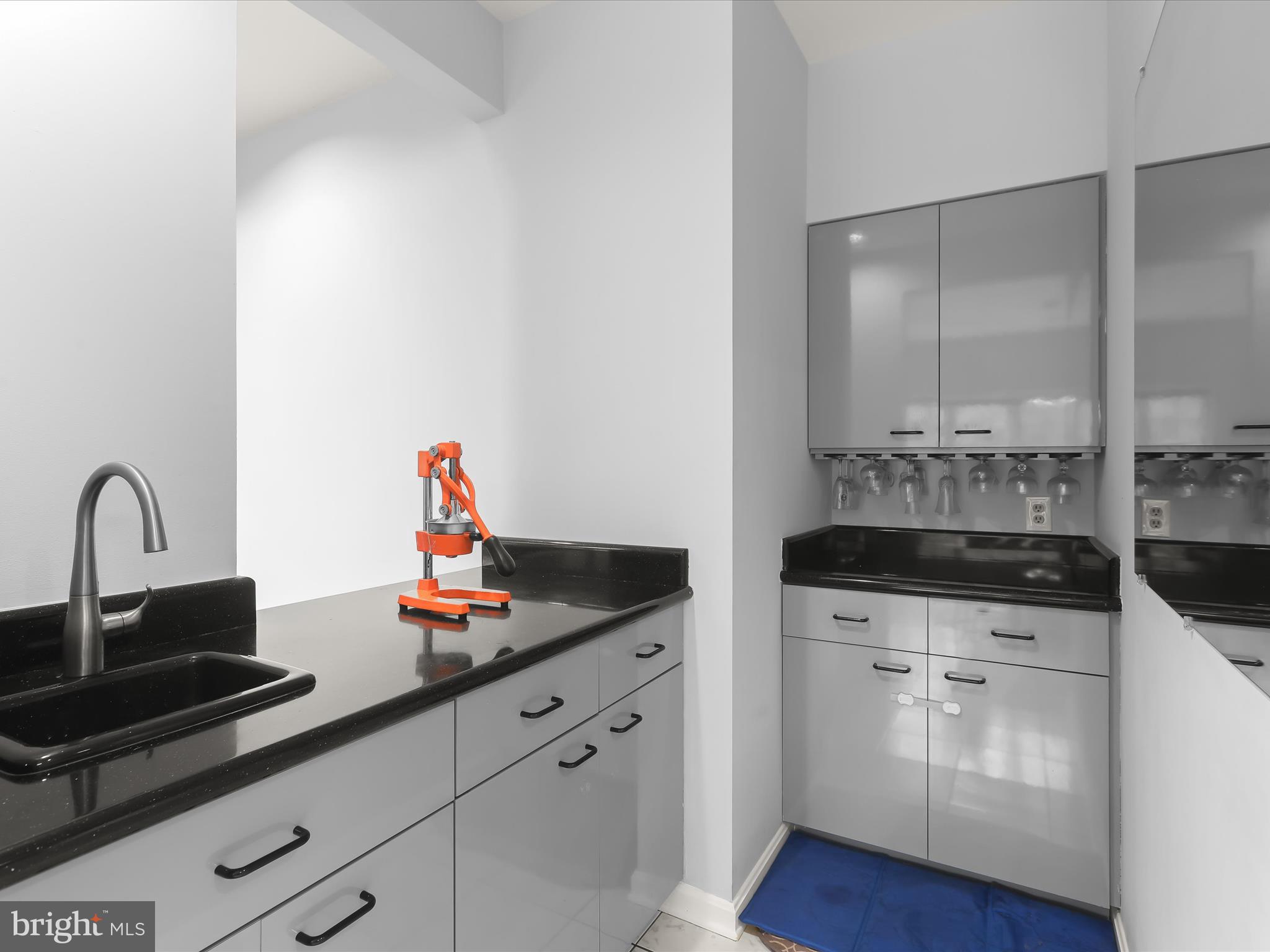 THE HILL FARM - Residential