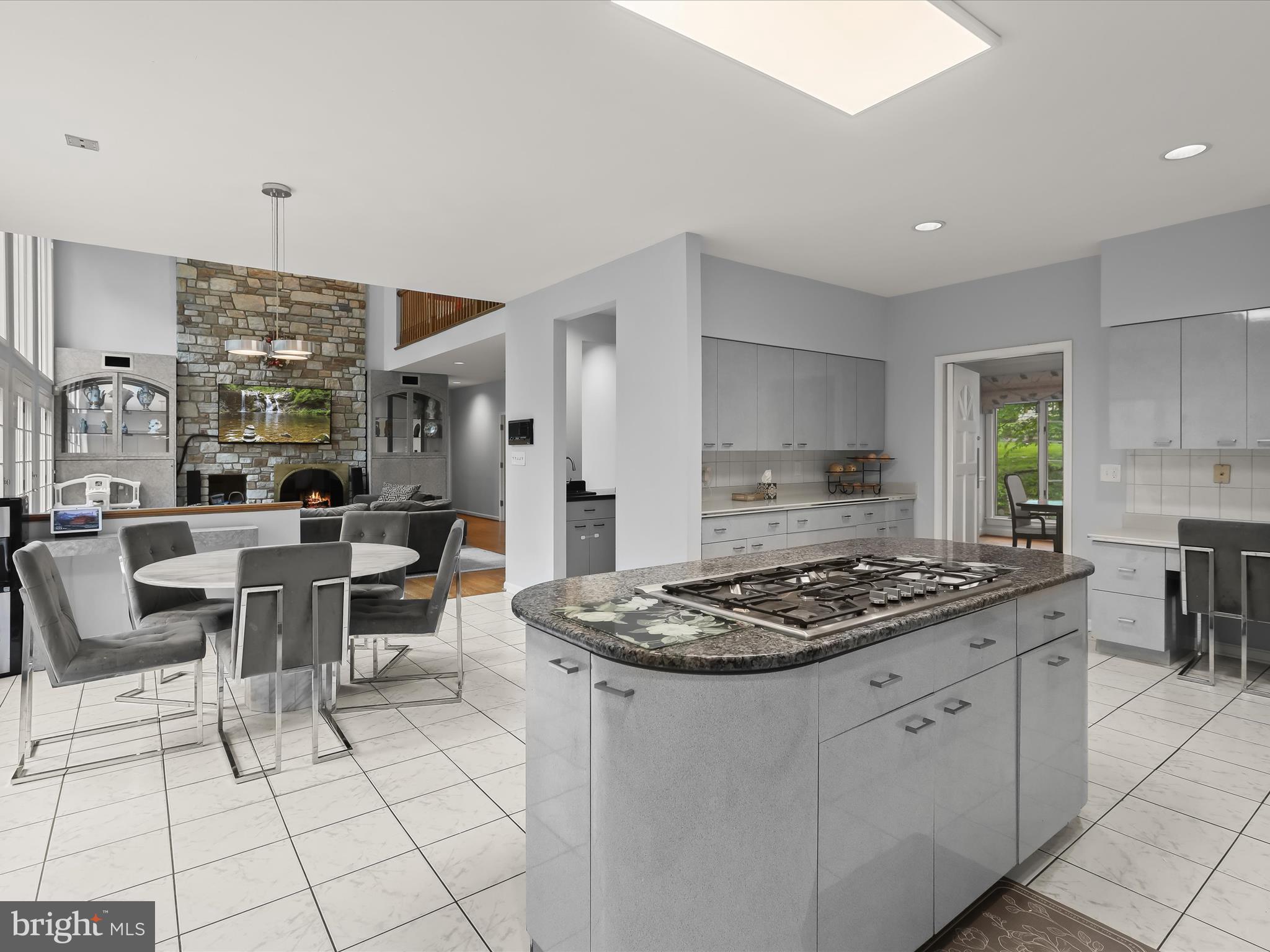 THE HILL FARM - Residential