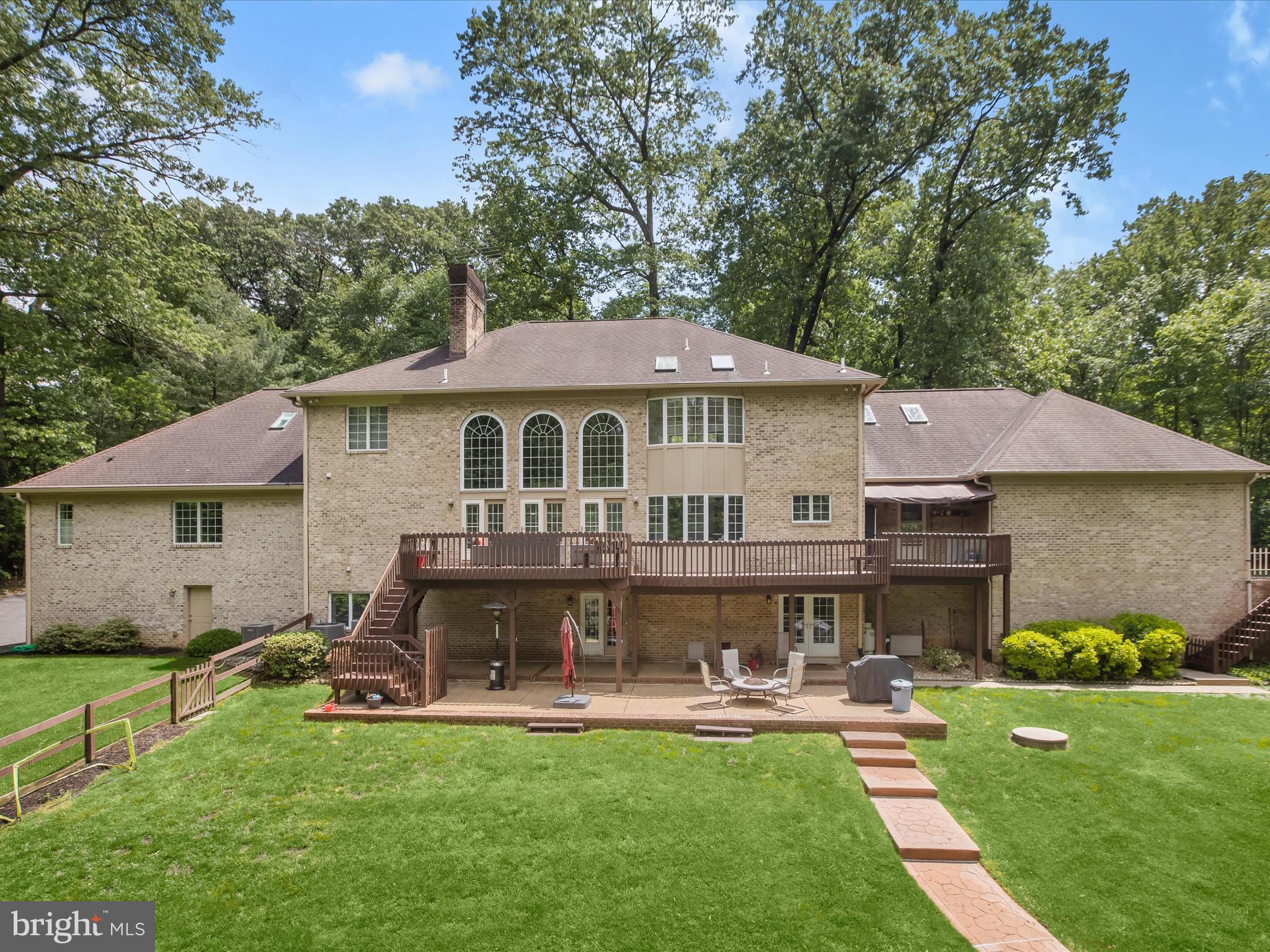 THE HILL FARM - Residential