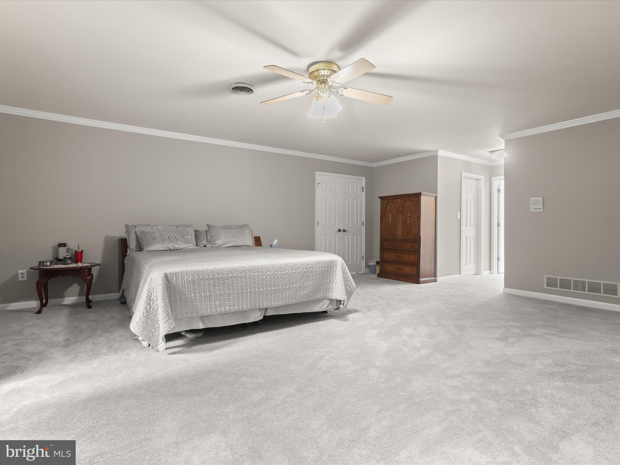 THE HILL FARM - Residential