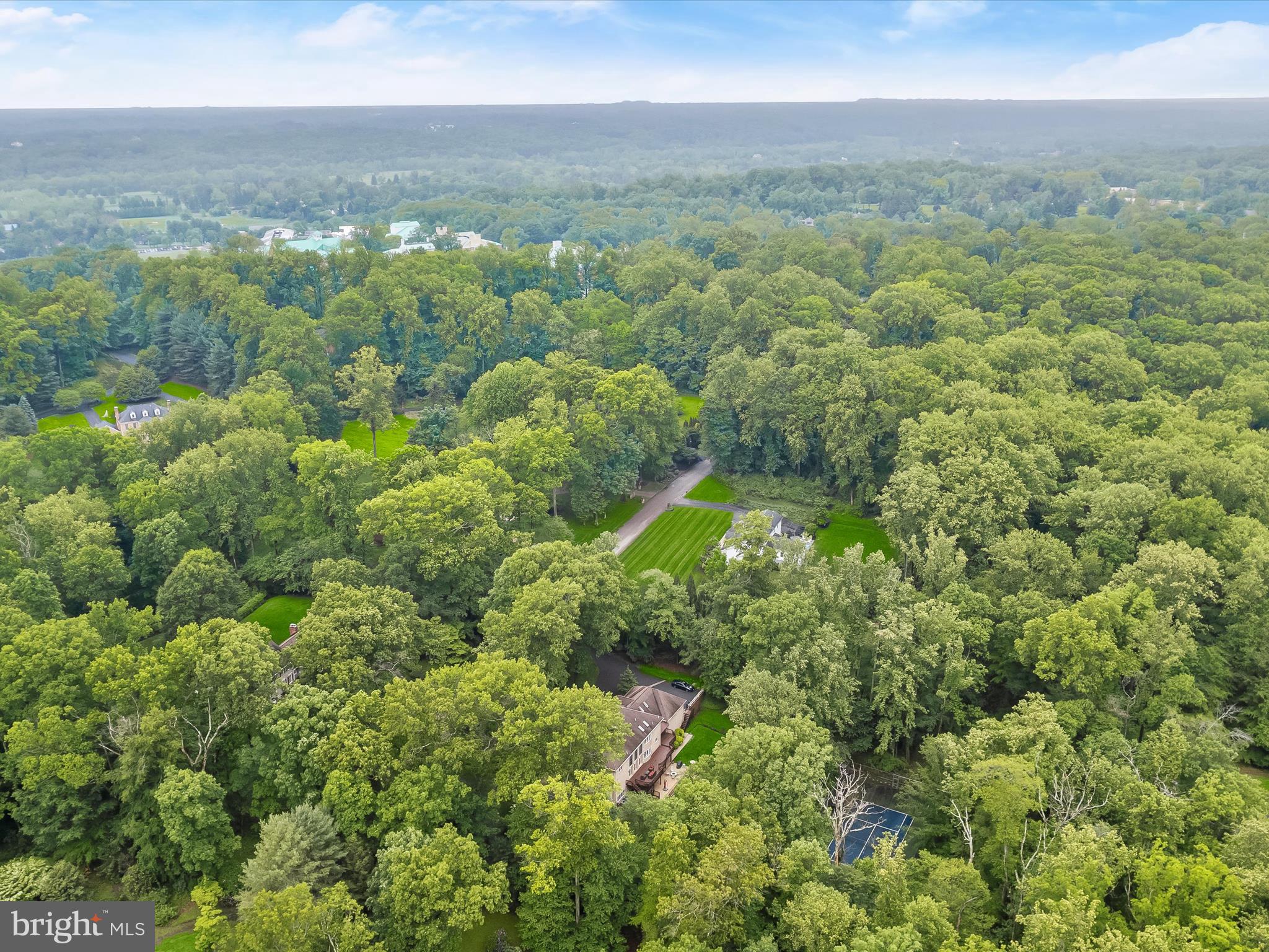 THE HILL FARM - Residential