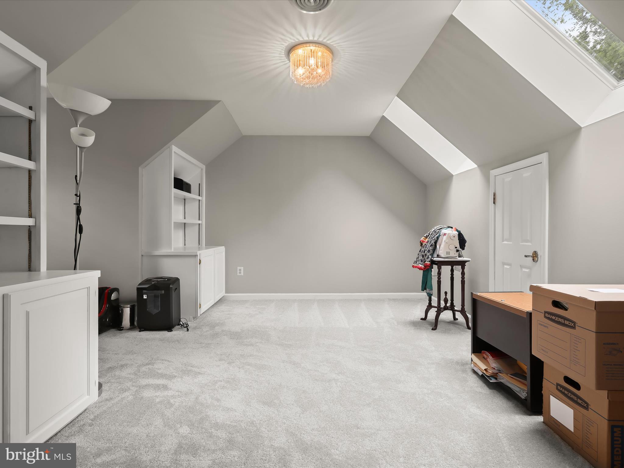 THE HILL FARM - Residential