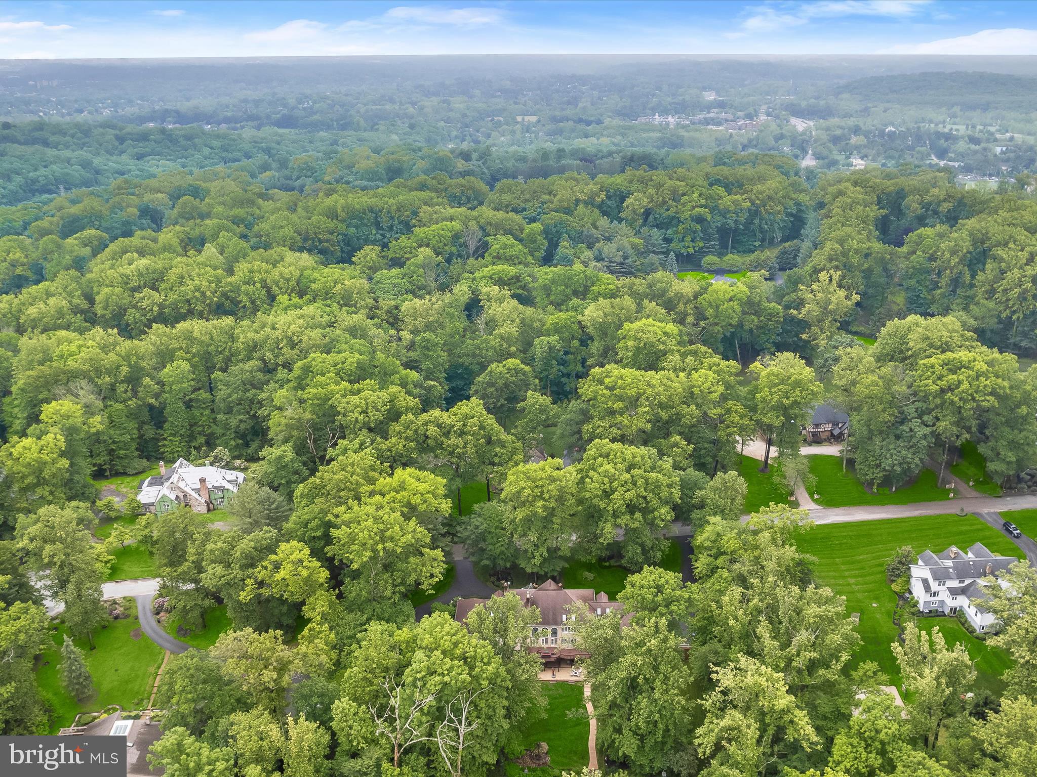 THE HILL FARM - Residential