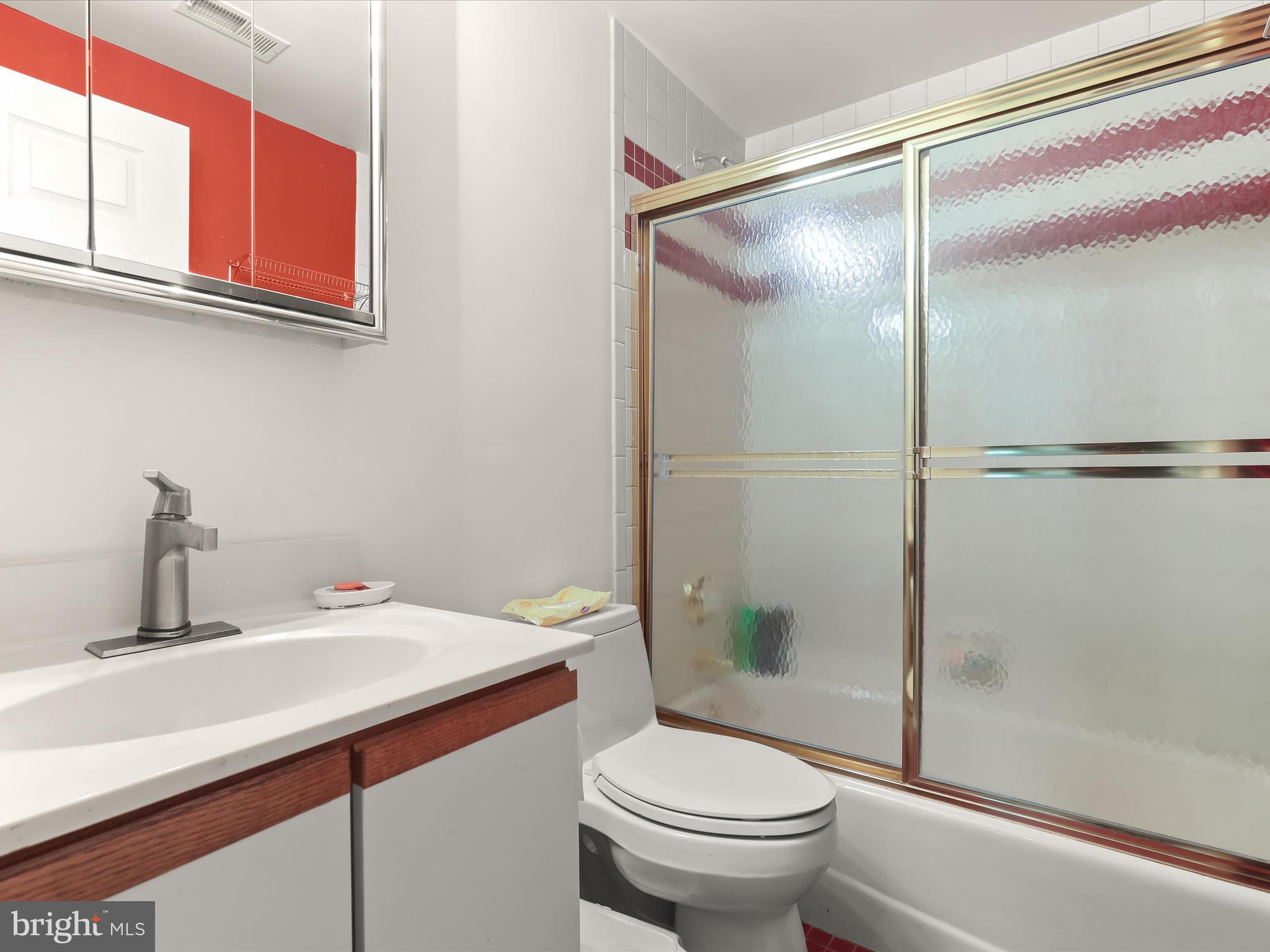 THE HILL FARM - Residential