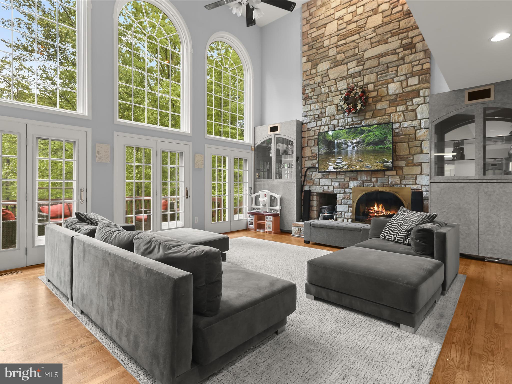 THE HILL FARM - Residential