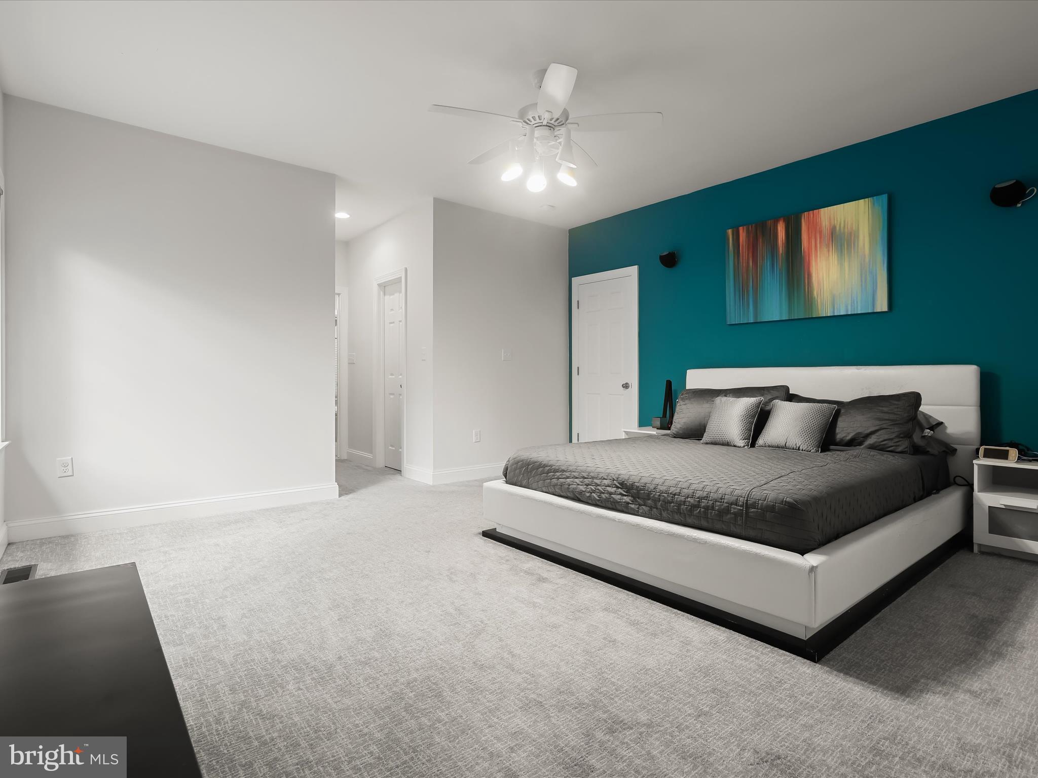 THE HILL FARM - Residential