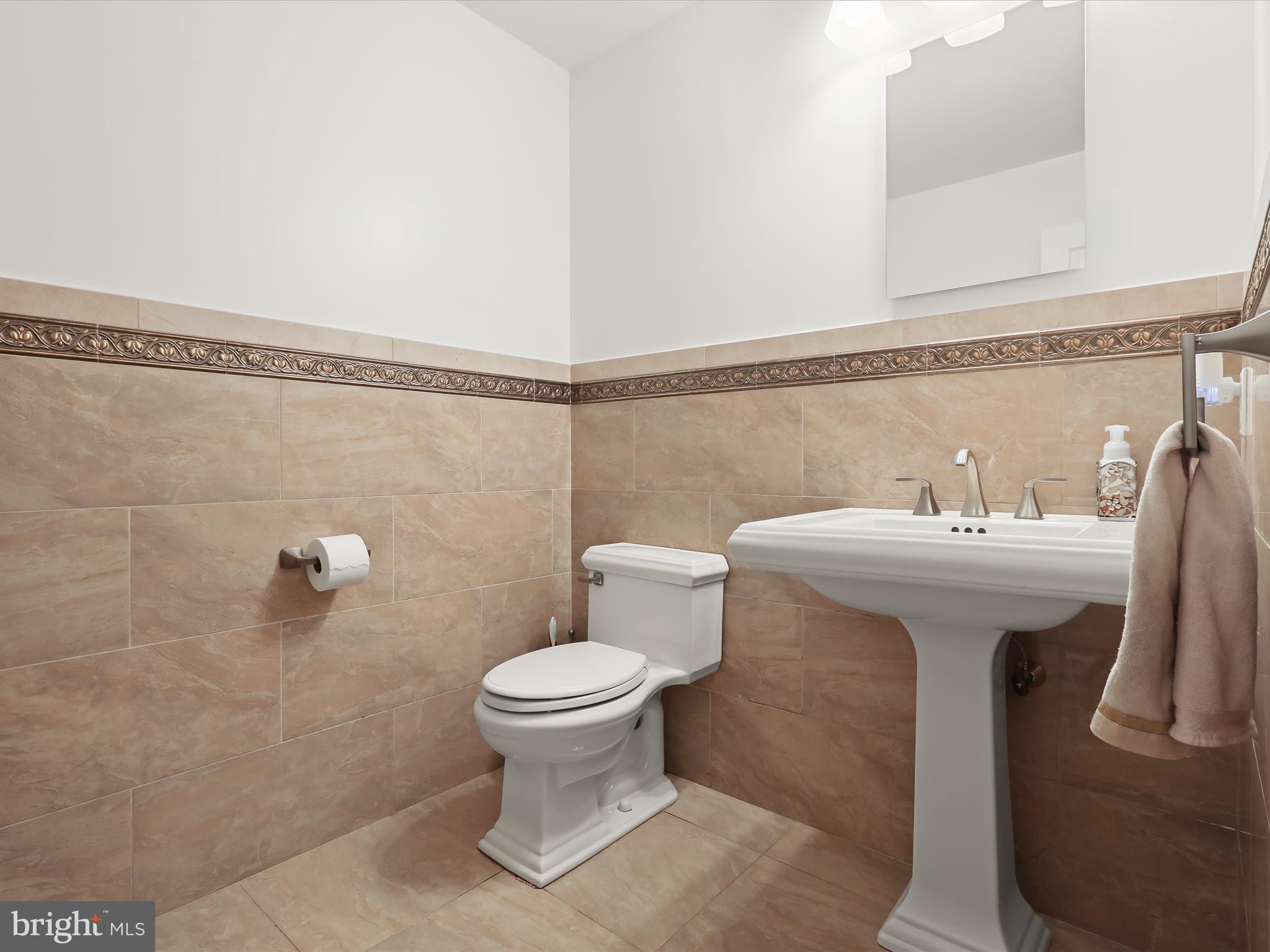 THE HILL FARM - Residential