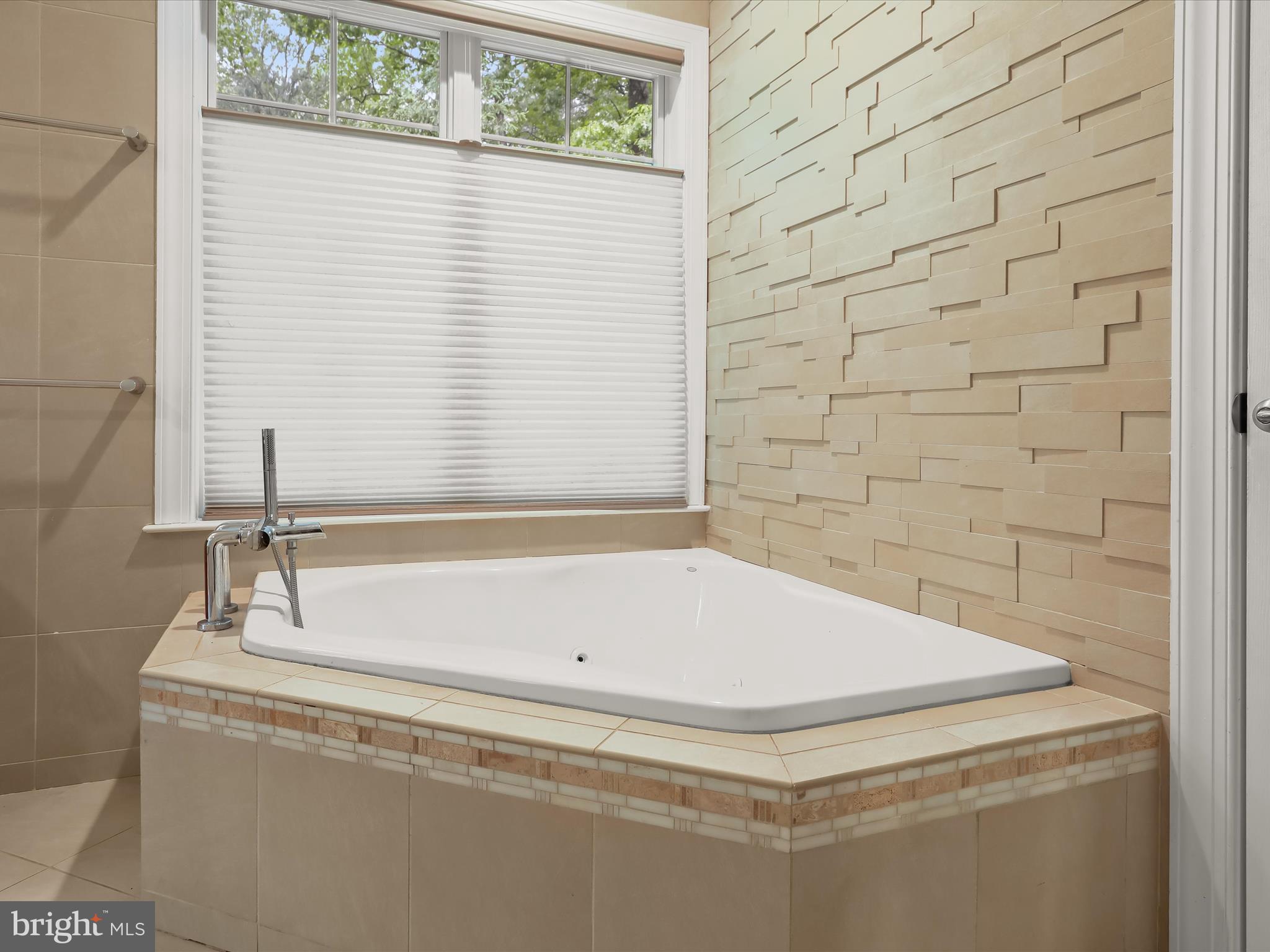 THE HILL FARM - Residential