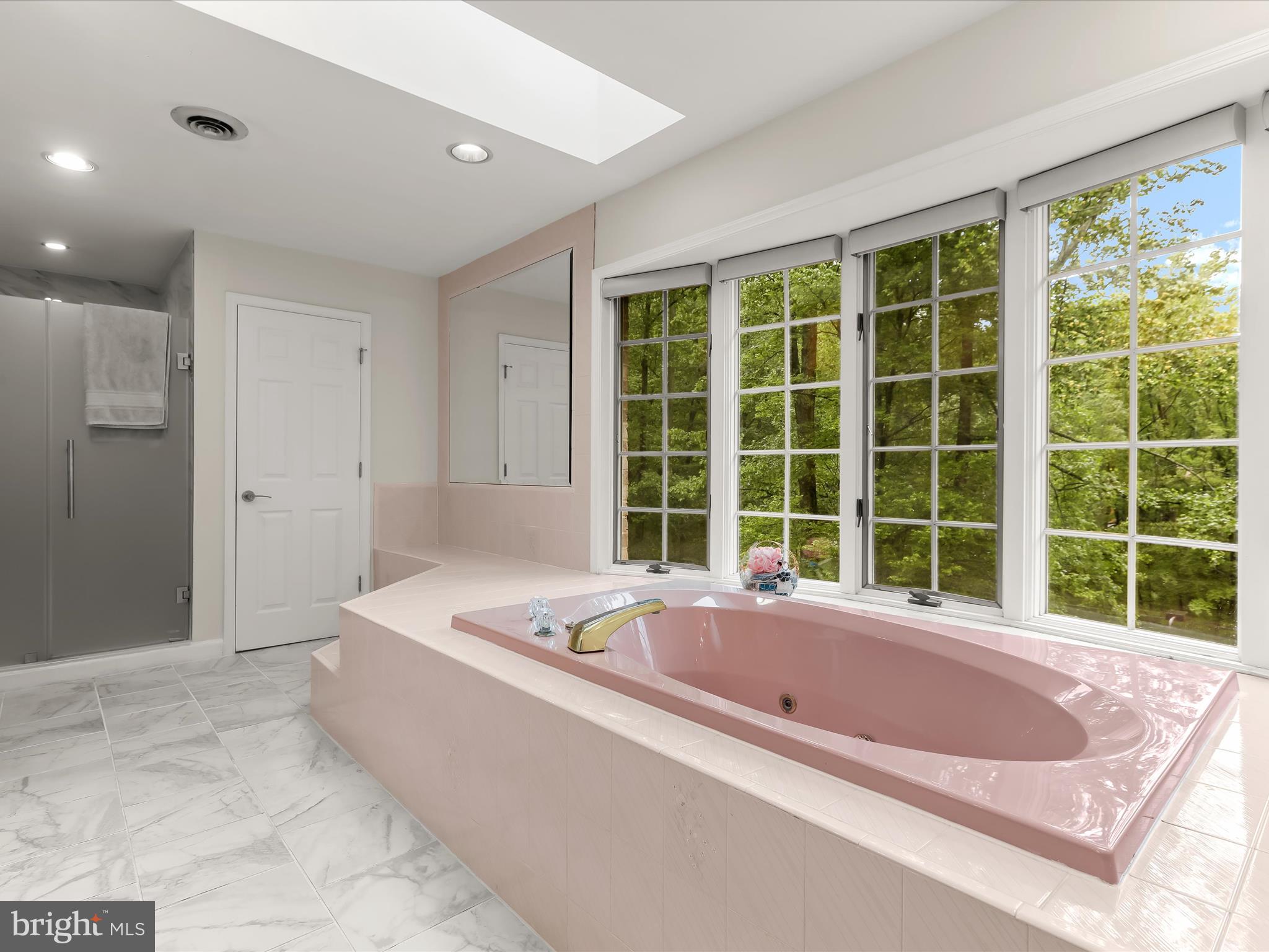 THE HILL FARM - Residential