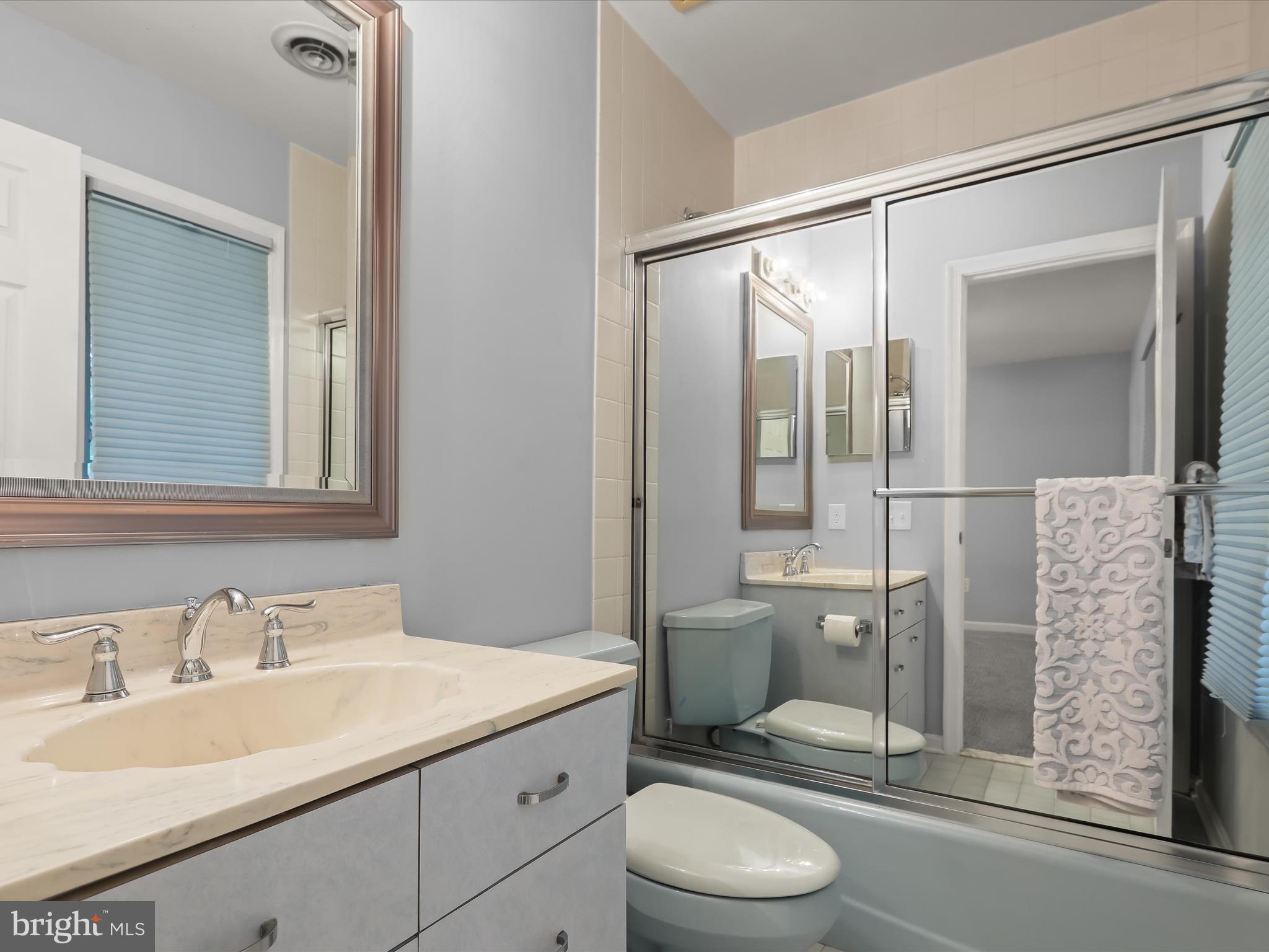 THE HILL FARM - Residential