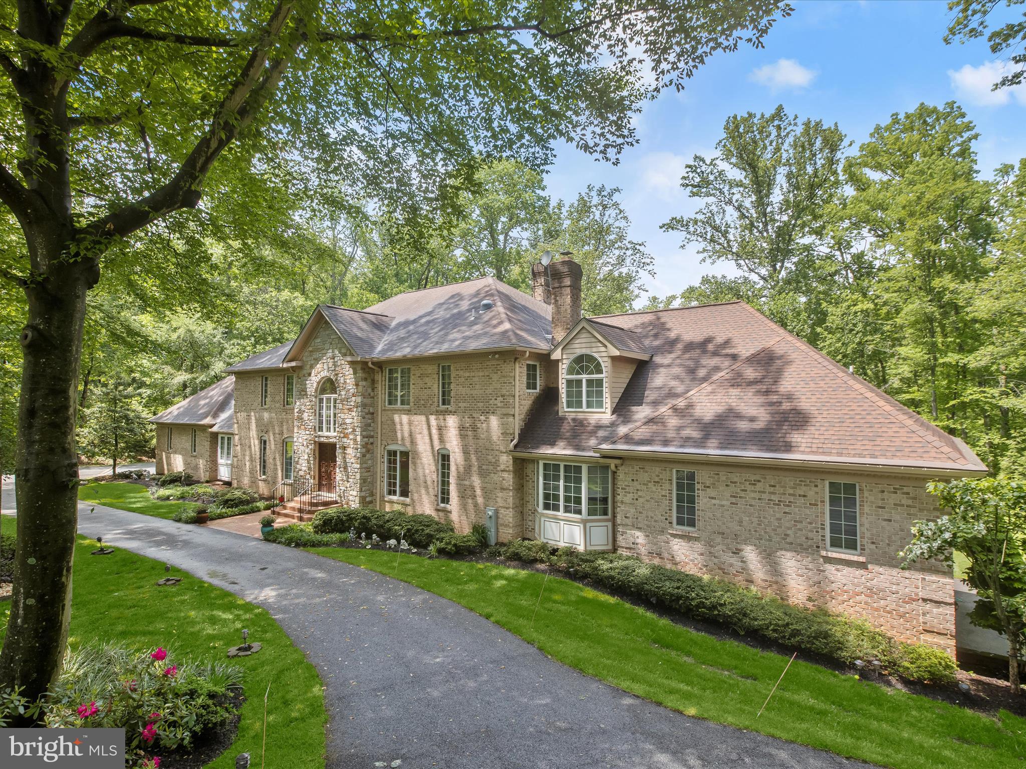 THE HILL FARM - Residential