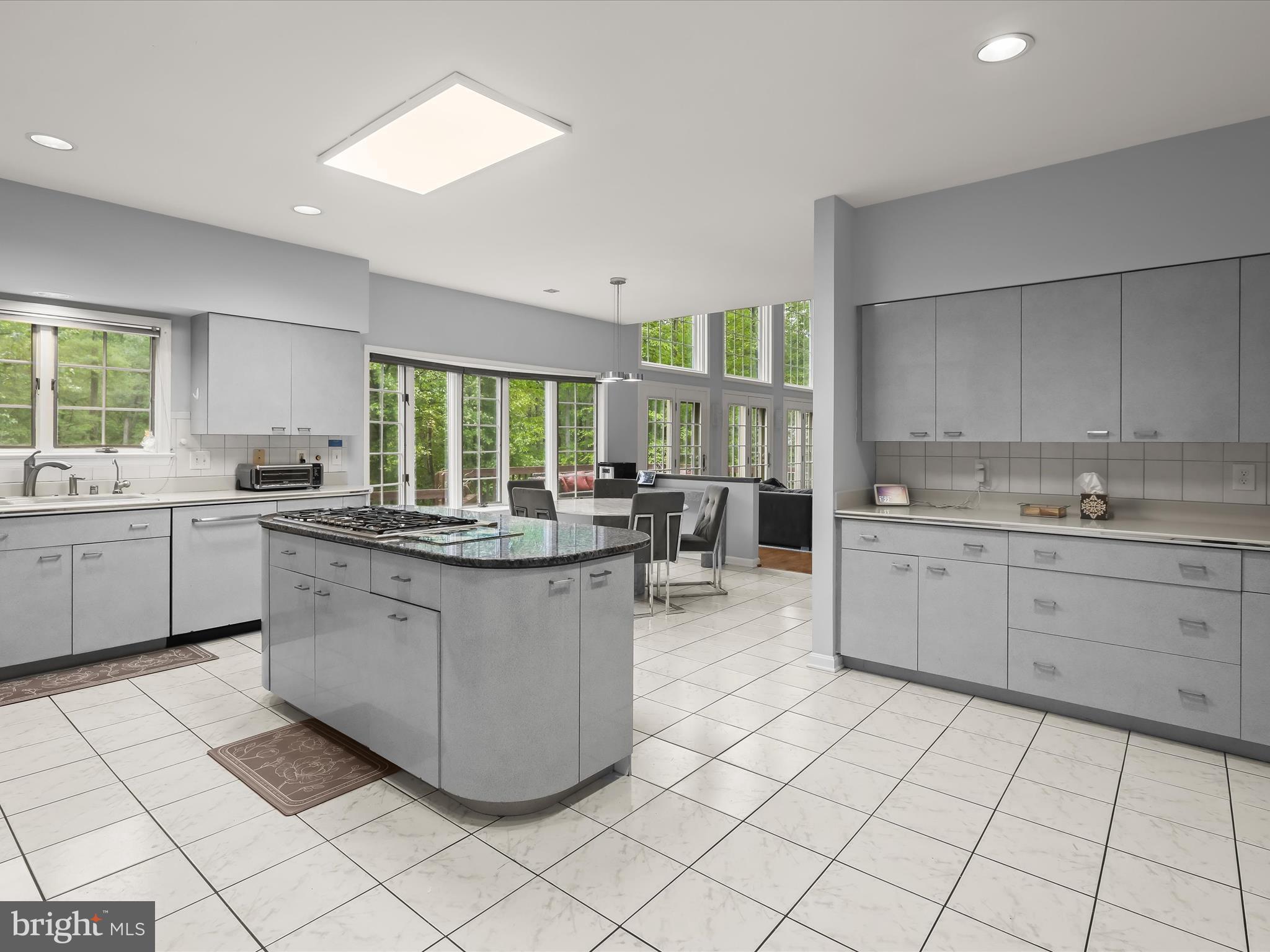 THE HILL FARM - Residential