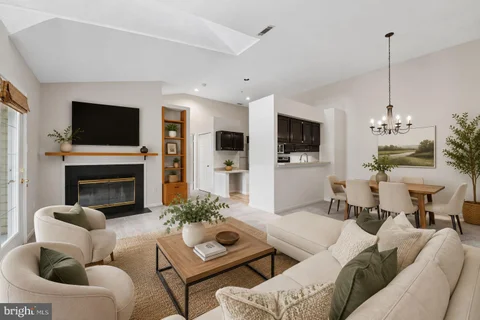 12209 Eagles Nest Court Unit L, Germantown, MD 20874 - #: MDMC2255472