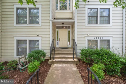12209 Eagles Nest Court Unit L, Germantown, MD MLS: MDMC2255472