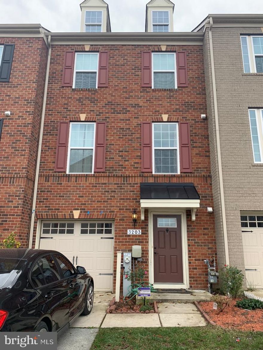 Please schedule Sundays between 9am to 10am only. Current tenants still living in the property.