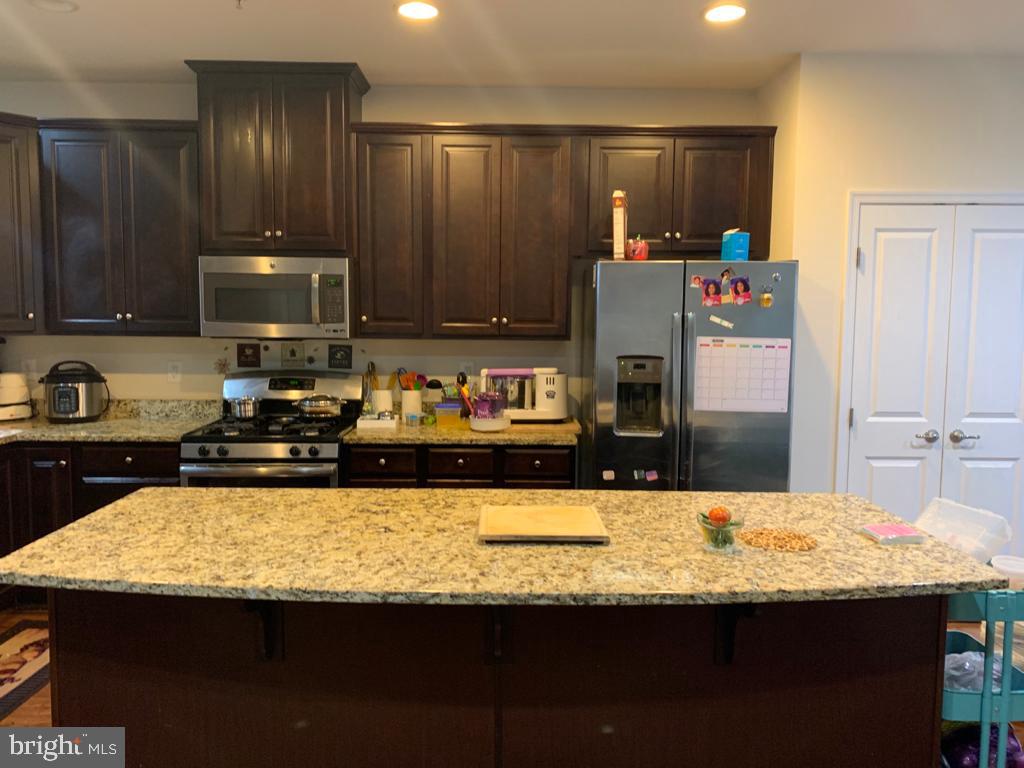 ELLICOTT CROSSING - Residential Lease