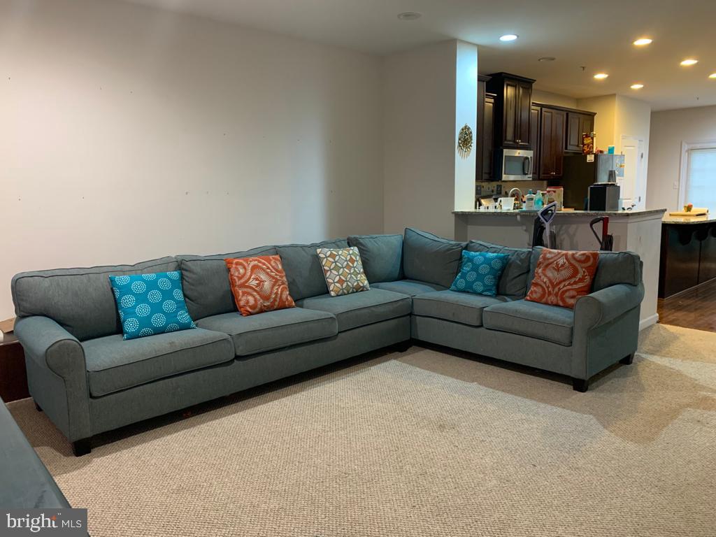 ELLICOTT CROSSING - Residential Lease