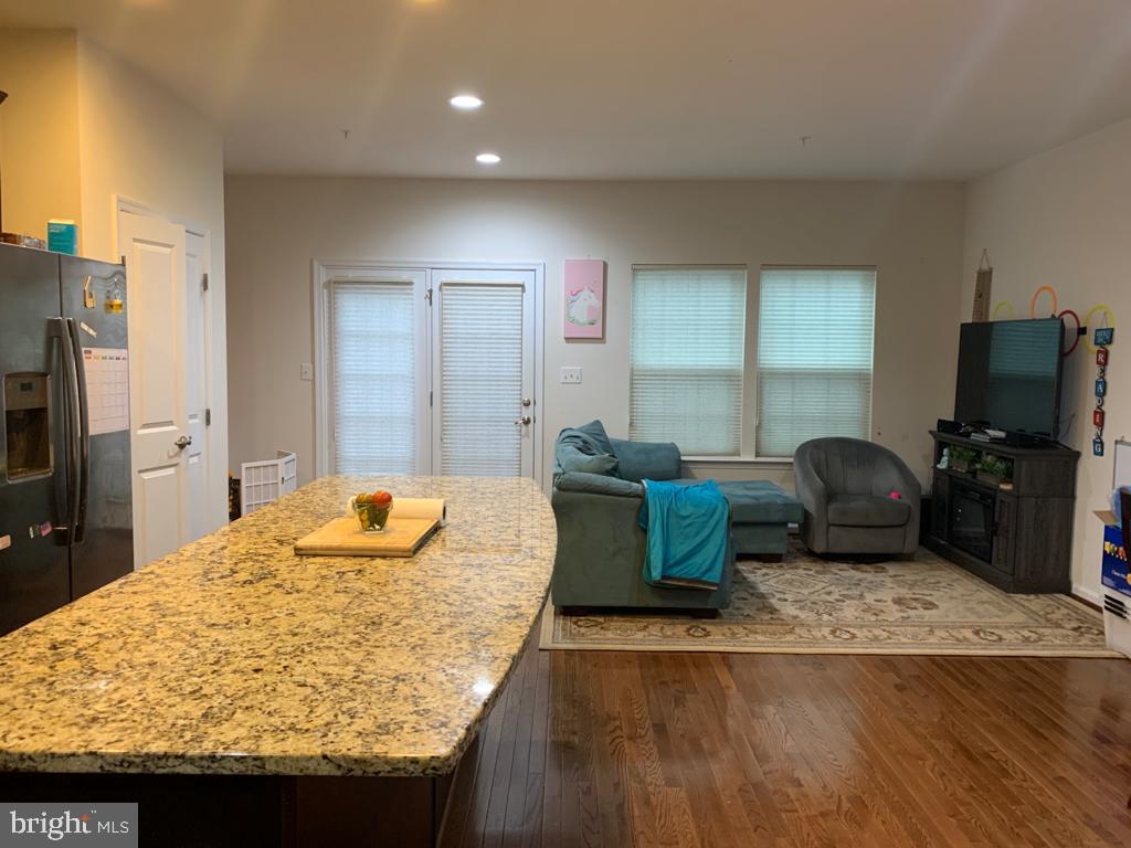 ELLICOTT CROSSING - Residential Lease