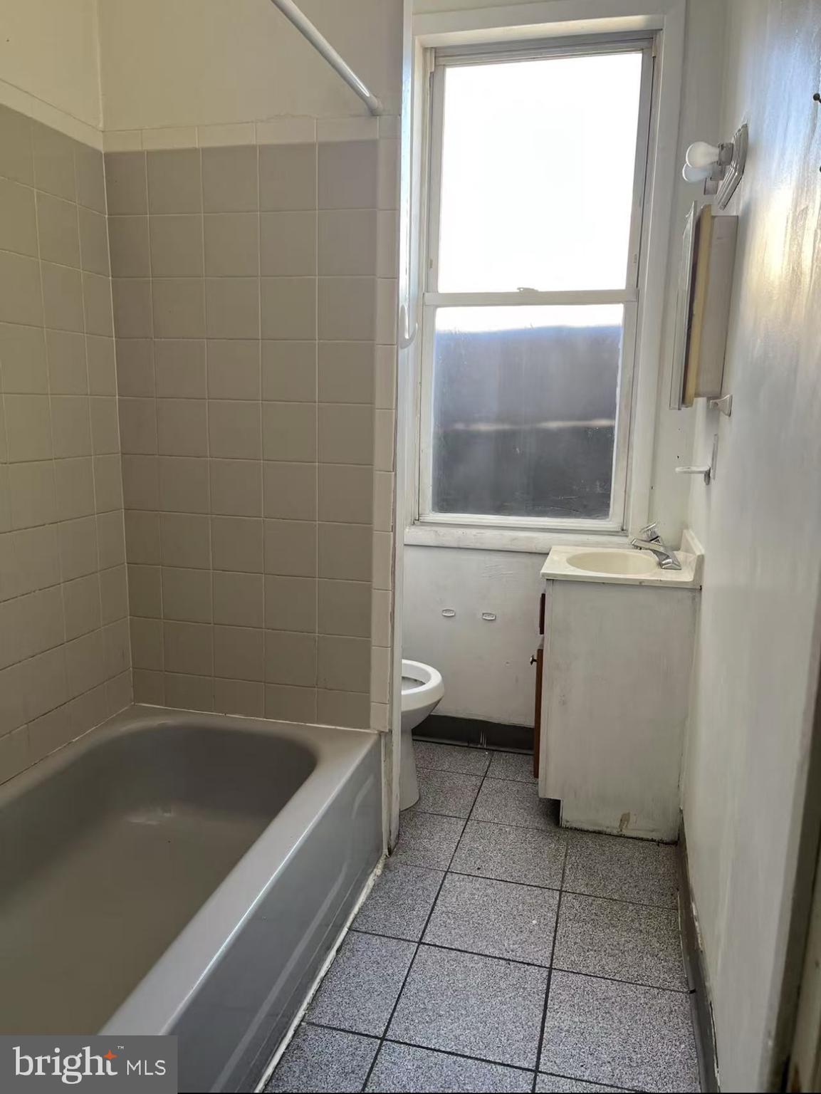 PHILADELPHIA (SOUTH) - Commercial Sale