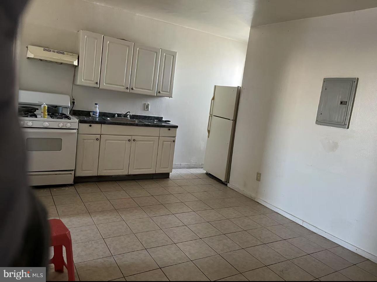 PHILADELPHIA (SOUTH) - Commercial Sale