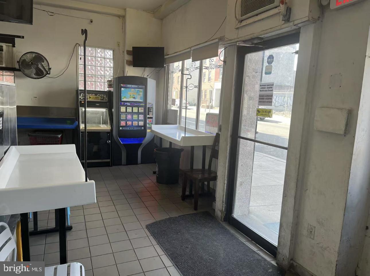 PHILADELPHIA (SOUTH) - Commercial Sale