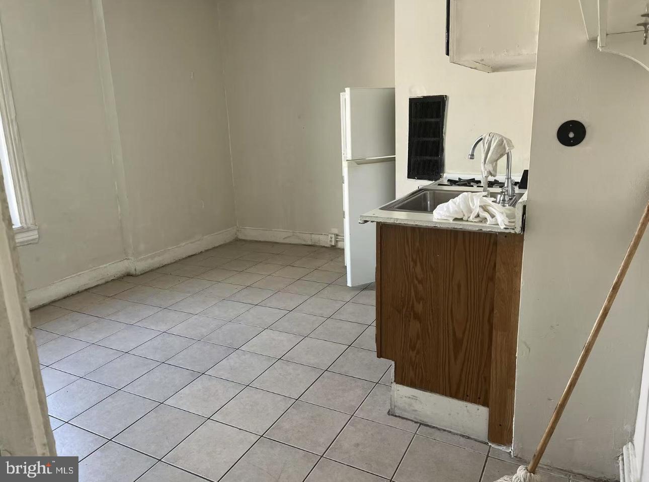 PHILADELPHIA (SOUTH) - Commercial Sale