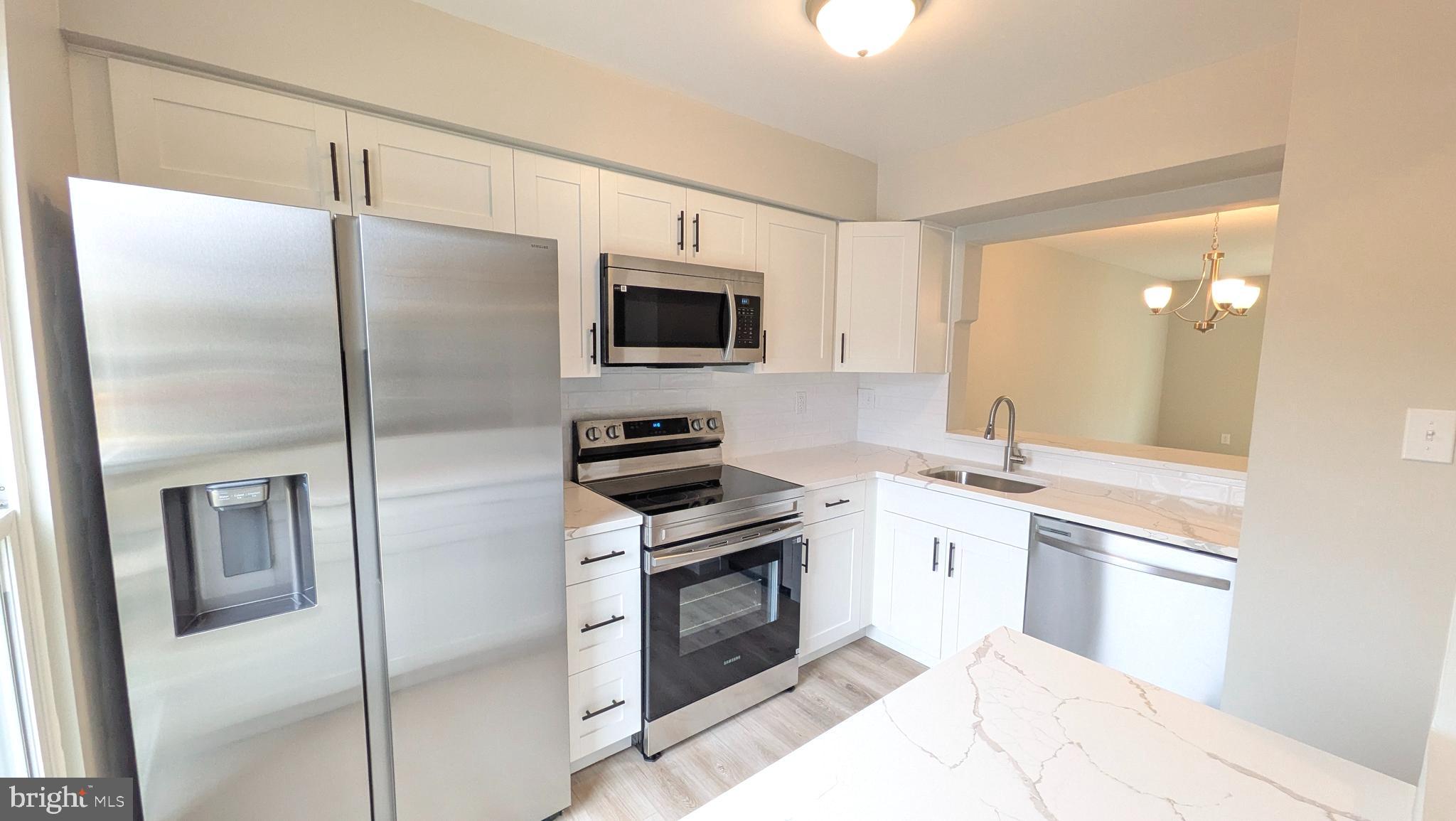 CLOVERLEAF TOWNHOUSES - Residential