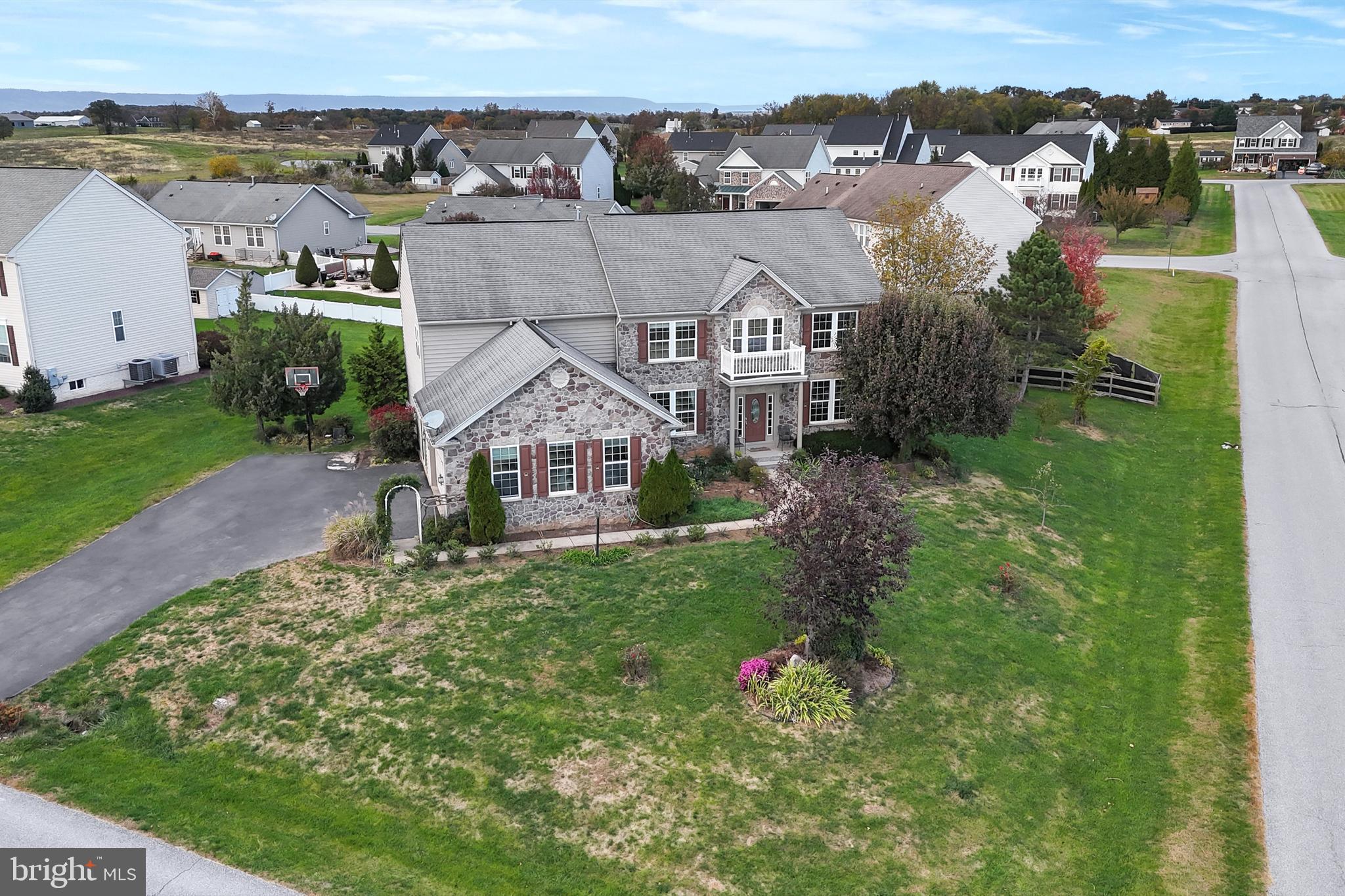 SHADOW CREEK MEADOWS - Residential