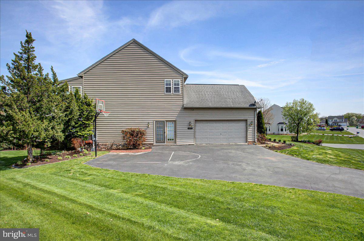 SHADOW CREEK MEADOWS - Residential