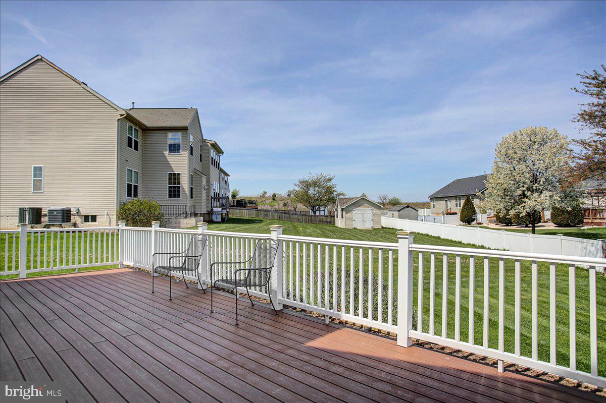 SHADOW CREEK MEADOWS - Residential