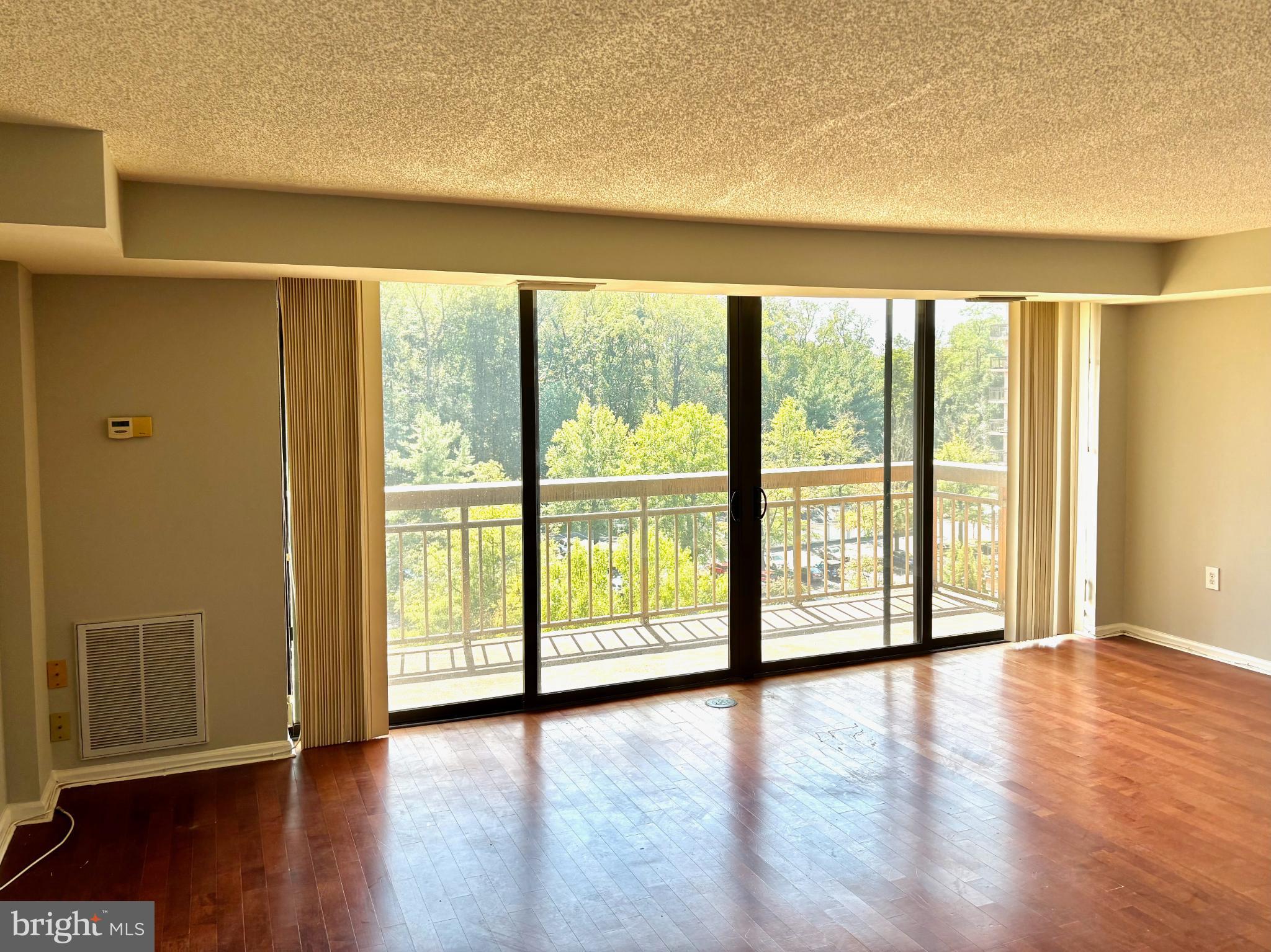 RENAISSANCE AT TYSONS - Residential Lease