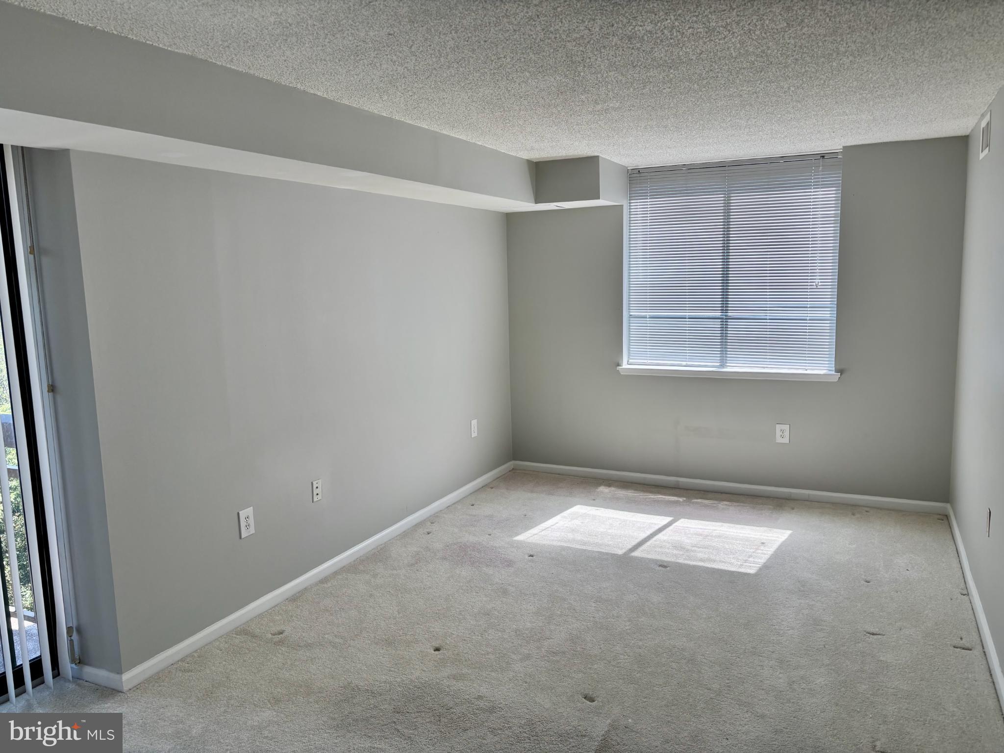 RENAISSANCE AT TYSONS - Residential Lease