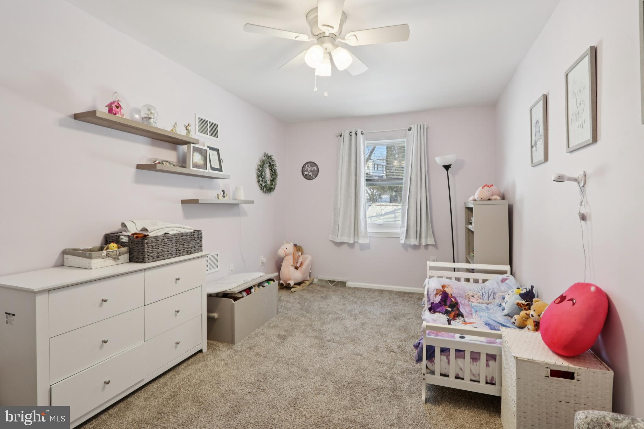 OVERLOOK ESTATES - Residential