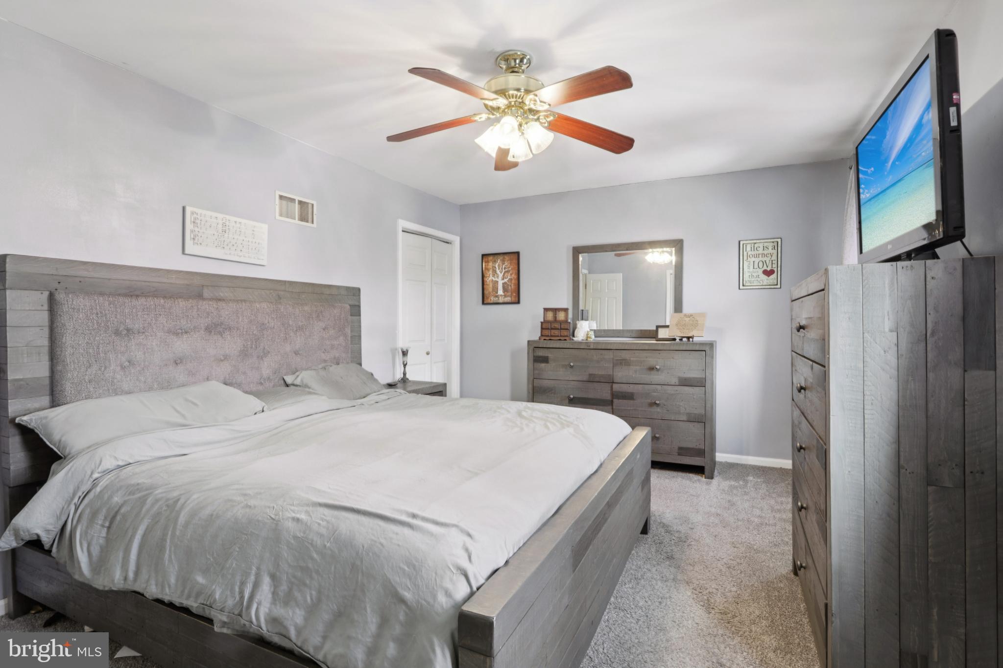 OVERLOOK ESTATES - Residential