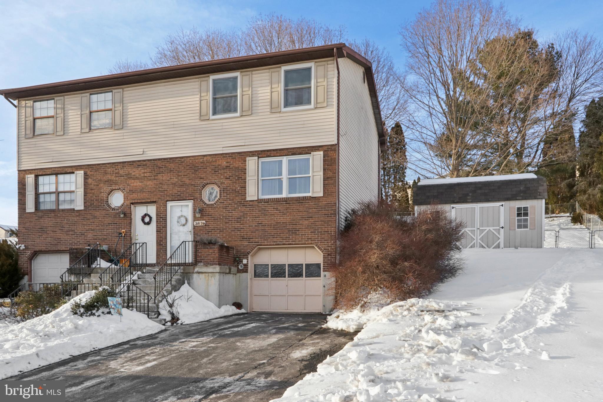 OVERLOOK ESTATES - Residential