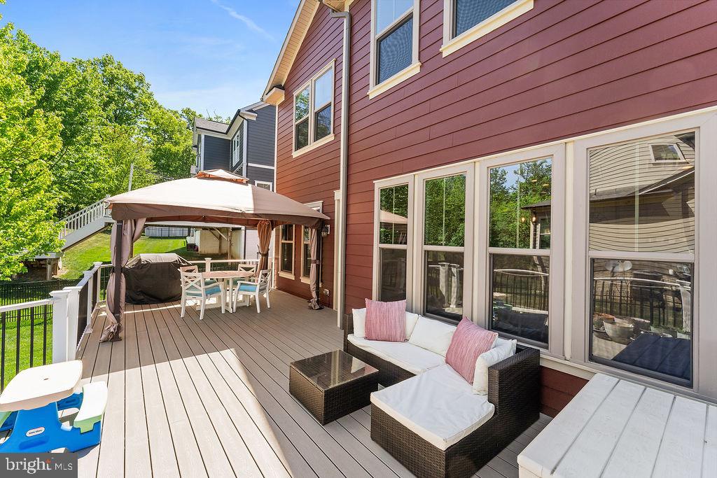 POTOMAC SHORES - Residential