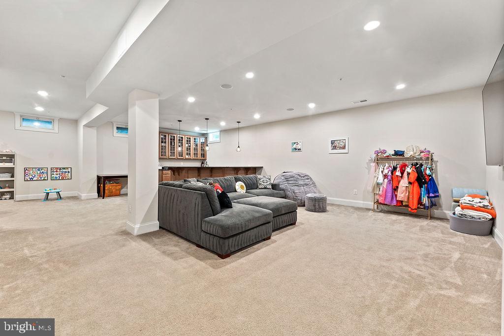 POTOMAC SHORES - Residential