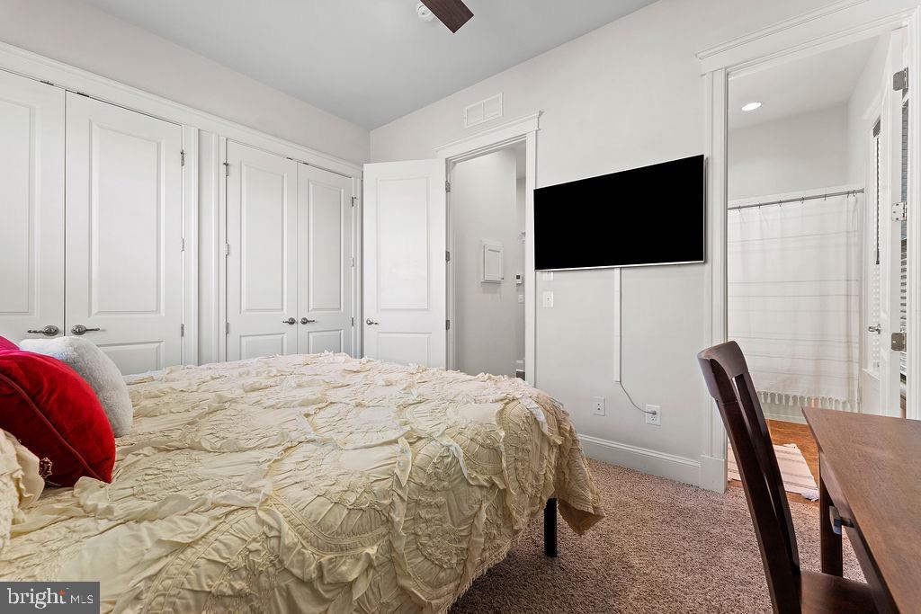 POTOMAC SHORES - Residential