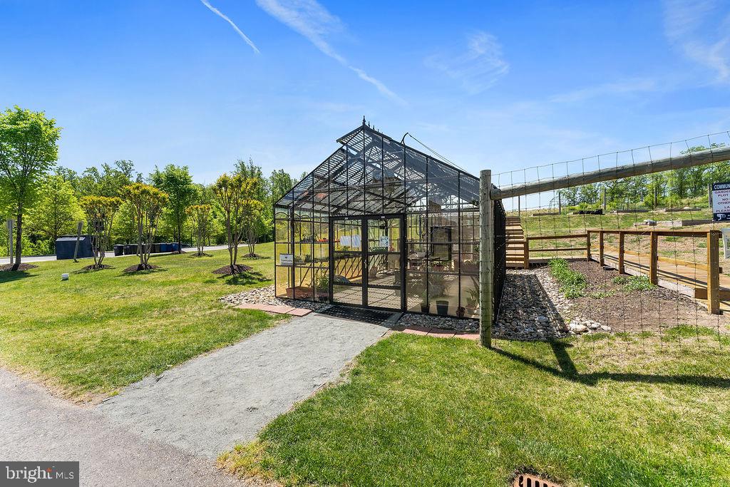 POTOMAC SHORES - Residential