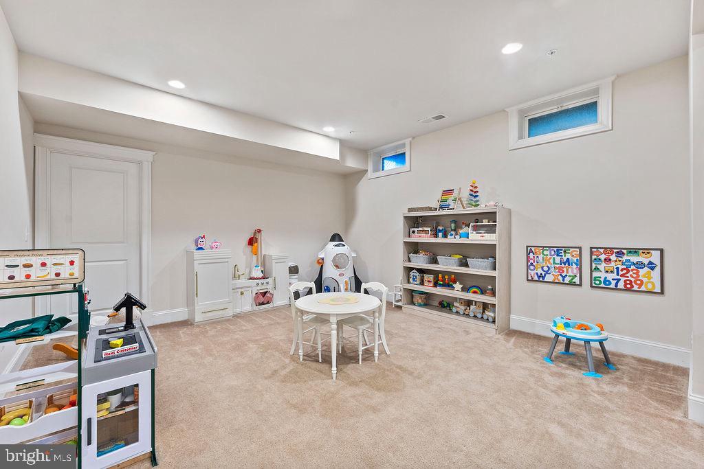 POTOMAC SHORES - Residential