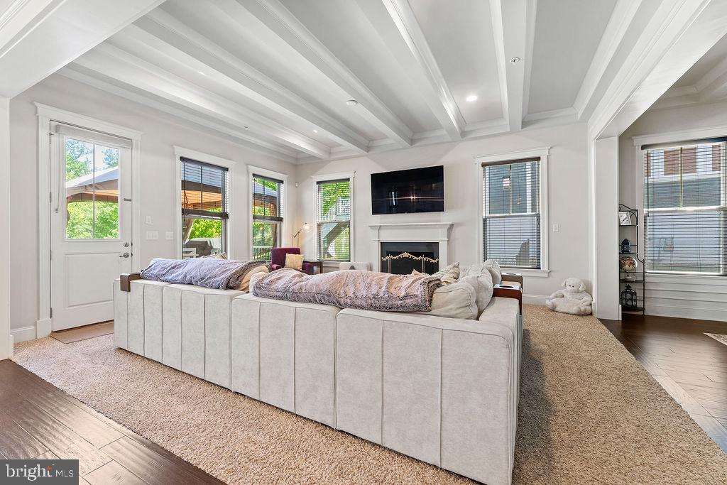 POTOMAC SHORES - Residential