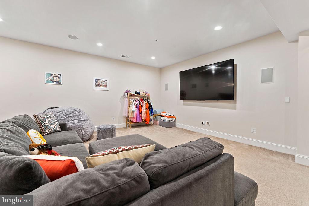 POTOMAC SHORES - Residential