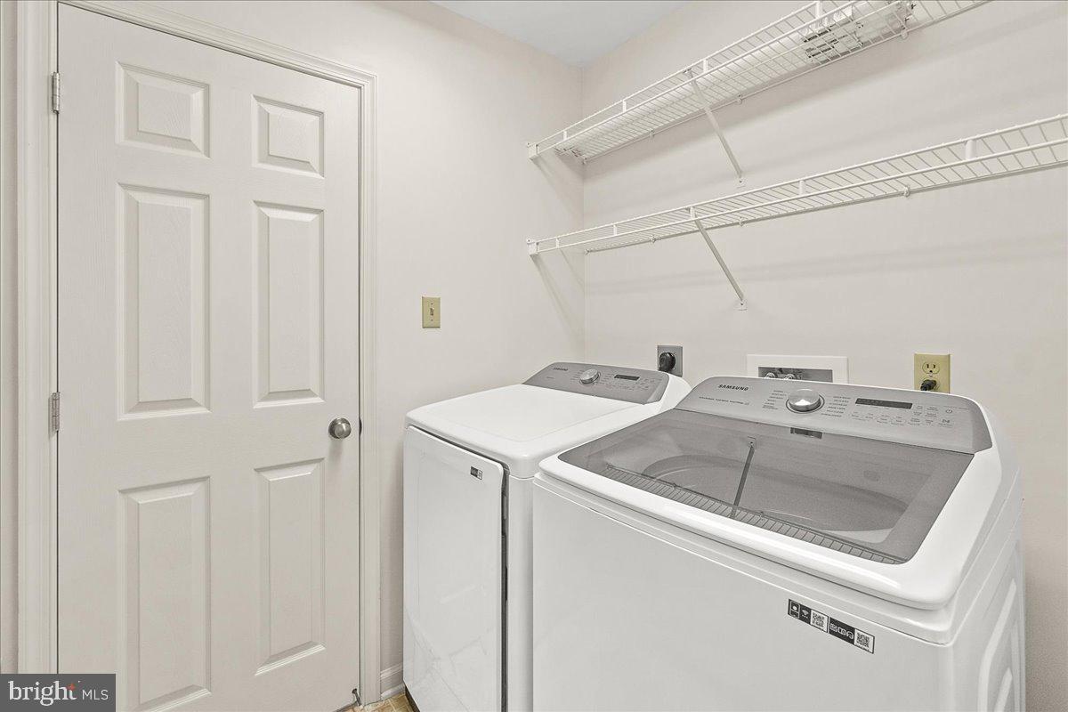 SOUTH POINTE - Residential