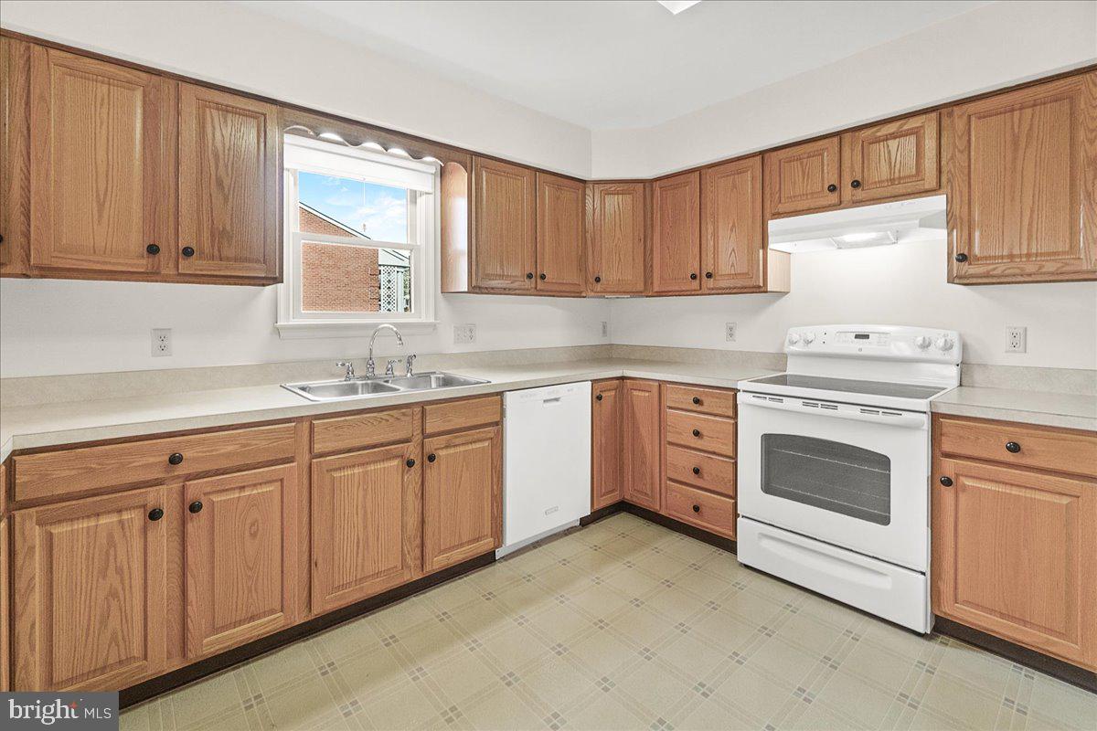 SOUTH POINTE - Residential