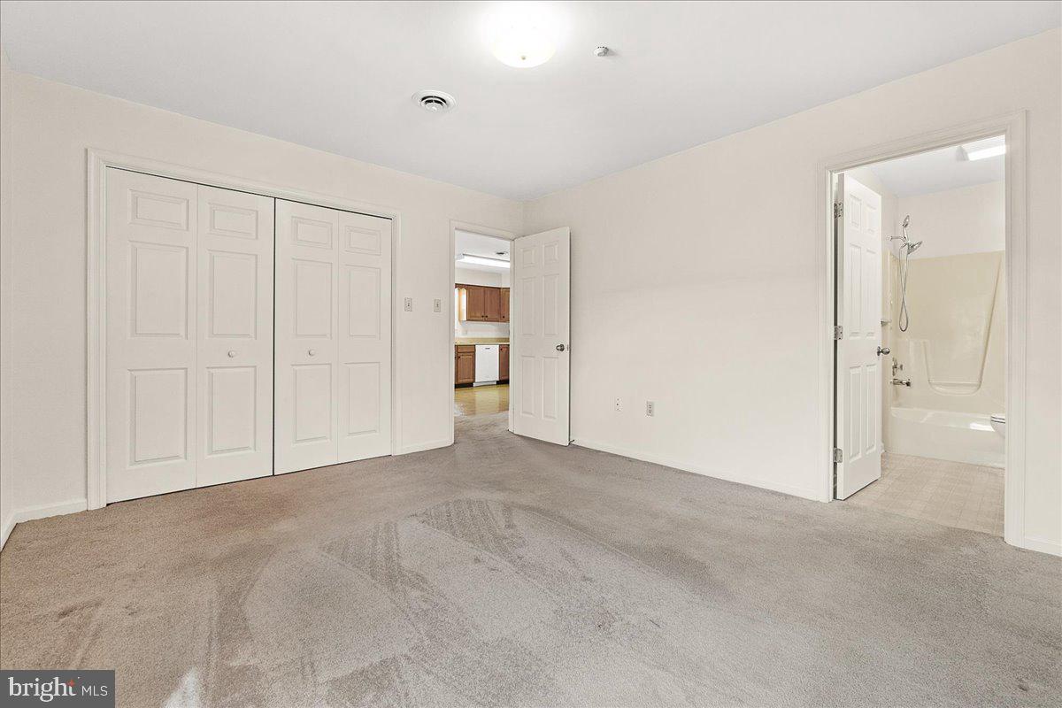 SOUTH POINTE - Residential