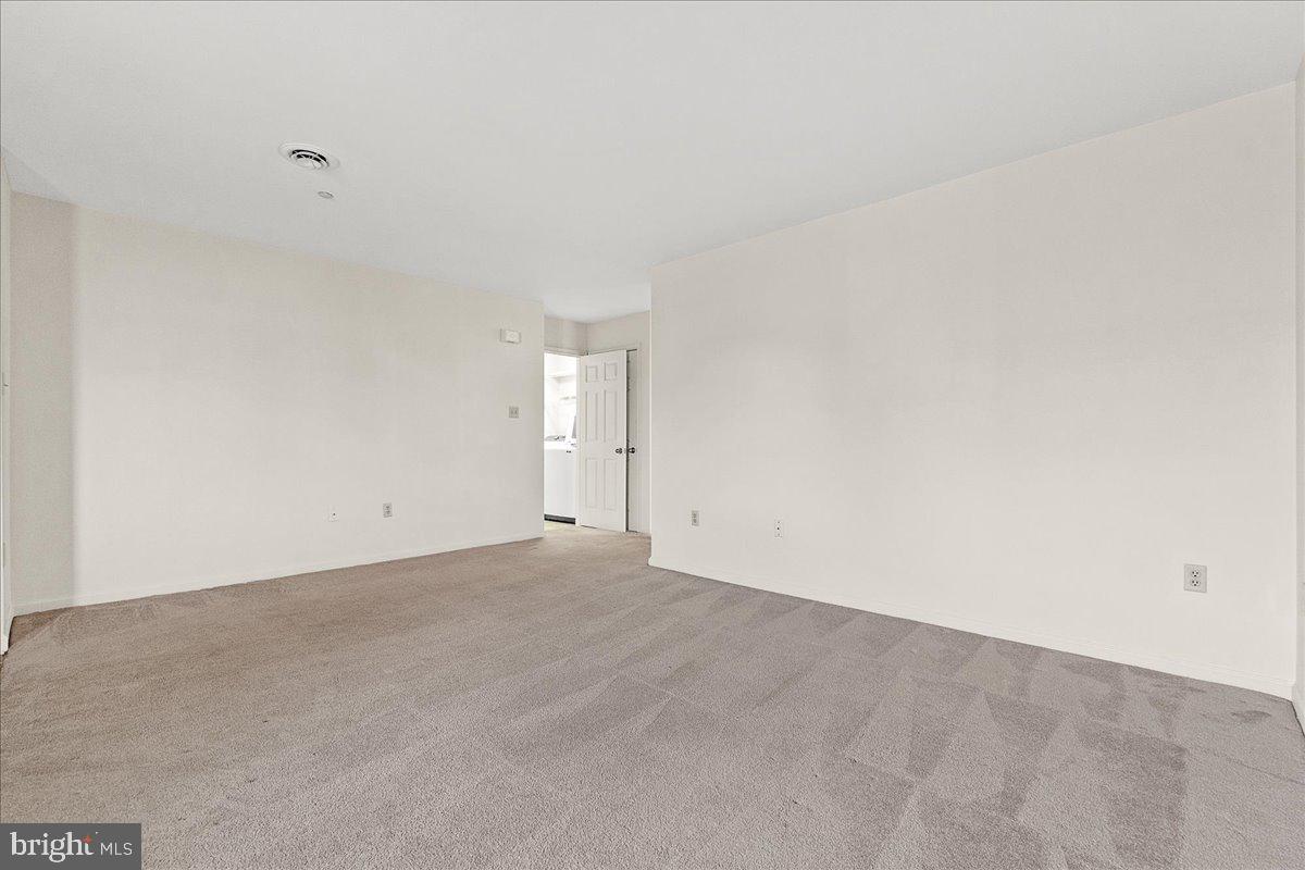 SOUTH POINTE - Residential