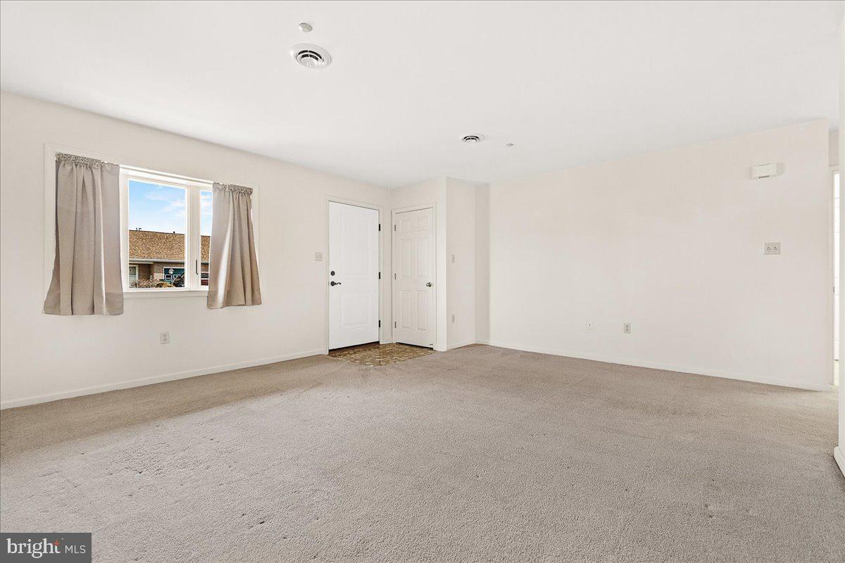 SOUTH POINTE - Residential